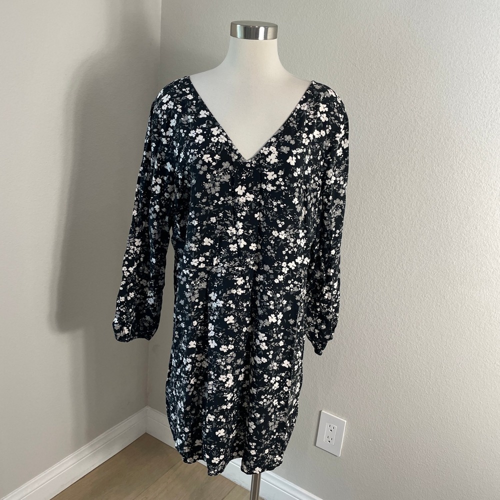 Old Navy Womens Plus XXL Floral V Neck Smocked Back Long Sleeve Dress